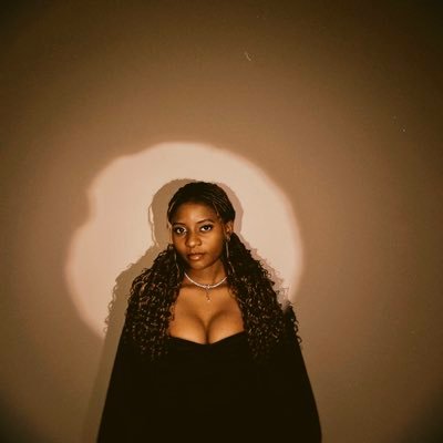 👩🏾⚕️Future Doctor 🩺 🎮Aspiring Gamer | Healing IRL, Respawning Online