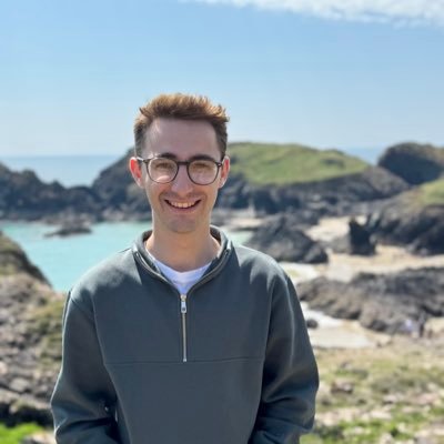 🏳️🌈 • Newly Qualified Paramedic @eastenglandamb / @stjohnambulance • 👬