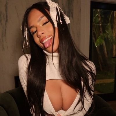 Femme élégante et passionnée, j’aime rencontrer des gentlemen respectueux pour des moments uniques.
DM pour plus d’infos.