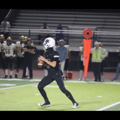 6”0 | 160 Lbs | QB | Mountain Ridge HS | C/O 2027 | AZ📍| Left Handed | 3.4 GPA | Cell: 602-481-7443 | Email: amarsutkovic09@gmail.com