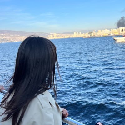 Emyesiloz's profile picture. 