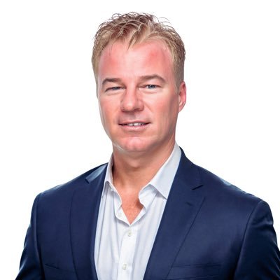 #TorontoRealtor Helping You Navigate The Toronto Real Estate Market! 🏡 | Dog Dad 🐾 | Leafs Fan 🏒 | Music Fan 🎶 | Foodie 🍔 | Let's find your dream home!