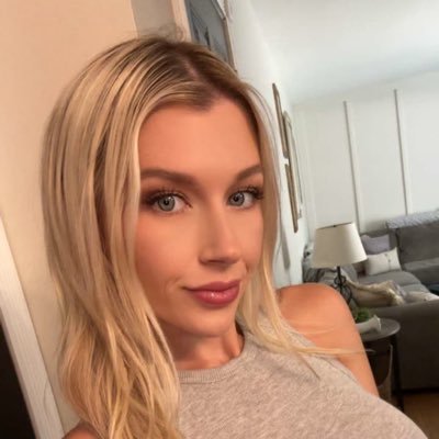 Jasmine12140571's profile picture. 