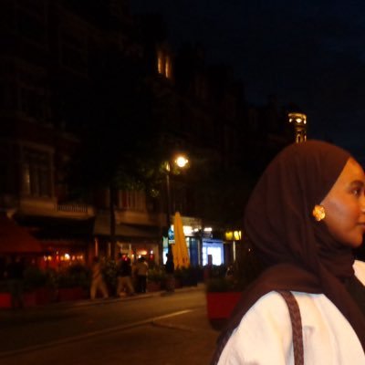 munahussxn's profile picture. 🍉