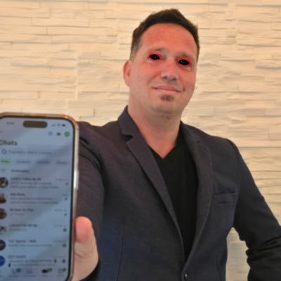 Cuenta parodia,acá todos bancamos al mejor periodista de América ,el querido César Luis Merlo 🫡