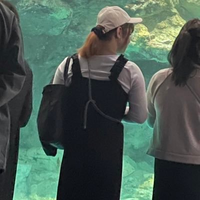 社畜海で漁をしています笑。女装でもNHでもないただの社畜です。ただ生きて働いて休んで悩んで遊んでます。多趣味でオタクでサバゲー(誘われたら行きますくらい)とLARP(メイン)やってます!日常の呟き多いのが最近