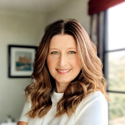 Geriatric millennial and permanently tired toddler mom, trying to find the humor in life’s craziness—and write about it.