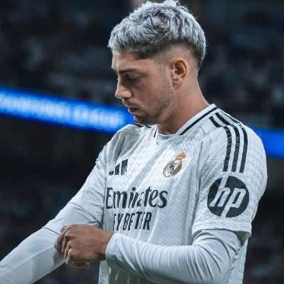 CharlesKob11382's profile picture. Real Madrid fun 🤍 positive Instincts ❤️🔥✊😎 GESA KNUST PCE ✌️ Dzolalian 🦅 Cancer ♋️