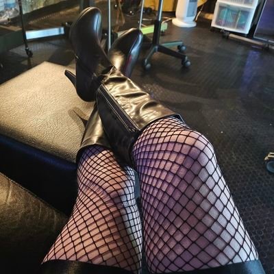 Looking for a slave to own and train/Collar ⛓️👠😈