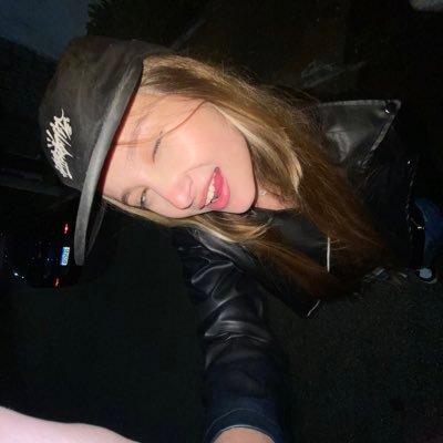 thaisborg's profile picture. não entendo desses trem aqui não