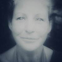 Lorelai Gilmore (@lorelairising) 's Twitter Profile
