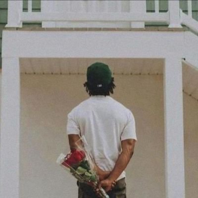 KizzaPius1's profile picture. Just an ordinary citizen with extraordinary dreams. Open to any kind of business discussion 💪.