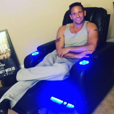 Thompso63088227's profile picture. 
