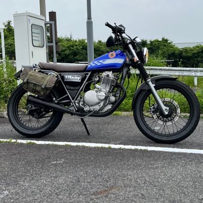 PCXyoreyore's profile picture. 最近は家のDIYを少しずつやっています庭のブロック壊しとか 部屋の壁紙交換天井の塗装etc 時間と予算を考えながらボチボチと