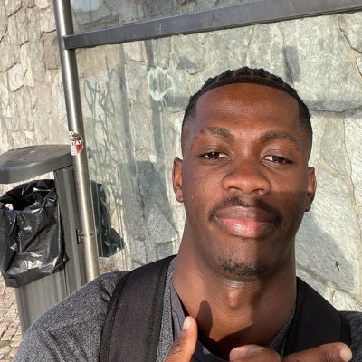 yaneldh's profile picture. Seja corajoso em suas decisões, determinado em suas ações e inovador em sua abordagem para alcançar o sucesso. 🔥😝