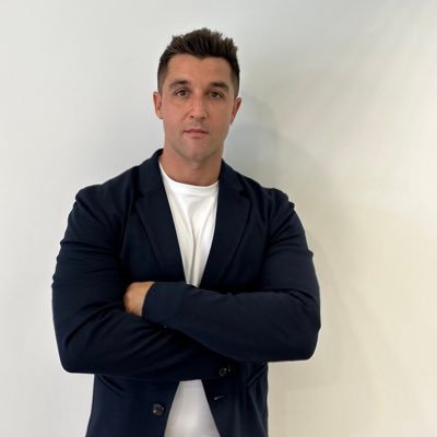 Roberto Chamorro Profile
