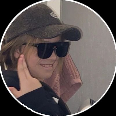 mafer_206_13_'s profile picture. ppp 🐣🖤💛
👑👑