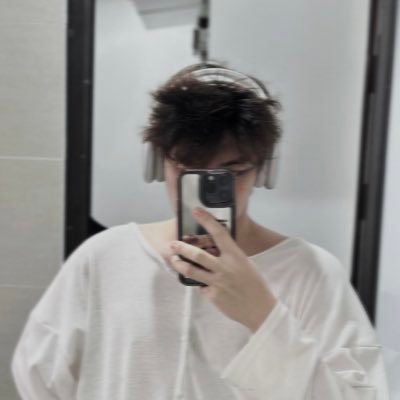 leerryyyy's profile picture. 