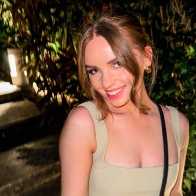 mollycharnley_'s profile picture. 