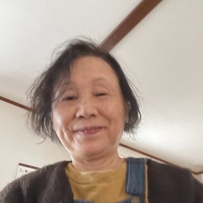 An abstract painter,living in US since 1976 however, back in Japan in 2018 to take care of my mom who got stroke. 和代と言います。抽象画家。1976年からアメリカ在住。でも2018年より母の介護で日本。