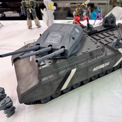 ロケットモデルズ 47066 1/72 ドイツ軍 陸上巡洋艦 P.1000ラーテ