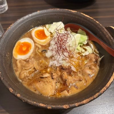 nekoinulovelove's profile picture. 音楽、アニメ、漫画、動物大好き、ギタリスト、高校生やってます フォートナイトがつよいかもしれません。ファッションも好きです  フォートナイト復帰勢