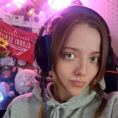 b1b2betins's profile picture. s♡ • twitch affiliate • bachelor of arts in 한국학 • https://t.co/PvRsNf5FJo