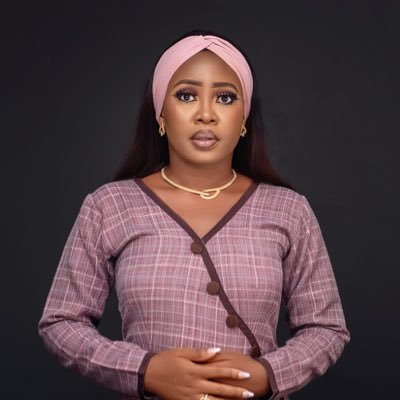 Founder @NIMECommunity, Lecturer @Leading_Lingual /Teaching and Career Coach . International Recruiter.Influencer-TFLagos https://t.co/s1L03OUAcx