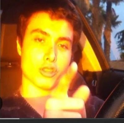 Soy feo y virgen por mi cara fea y micropene
estoy jodido.
Cada día me vuelvo mas misógino.
adicto a los videojuegos.
sígueme y también te seguiré.