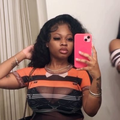 dockellisister's profile picture. Ig @Dockellisister