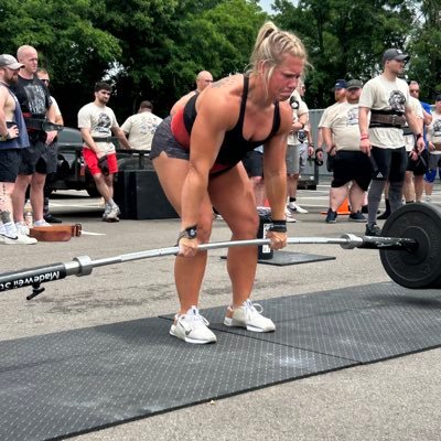 Mama 🐻 and wifey who loves sports 🥎🏈⚾️🏐🤼♂️, lifting, and learning. HS teacher/Head softball coach. OHIO STATE/Bengals 🏈. Reds ⚾️