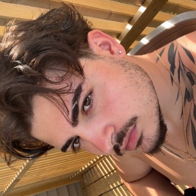 Lunqtikeuh's profile picture. Dream bigger so they can’t ignore