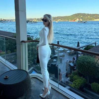 The_MadameFit43's profile picture. 🔑 Entrepreneurial Spirit | Single | Making learning, laughter, support, and encouragement my daily goals 💪 | Polite communication and staying positive ✨