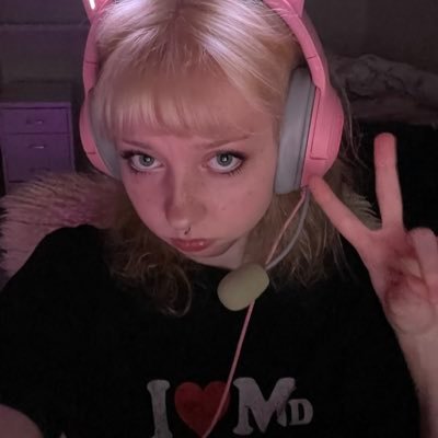 moaisfruxoo's profile picture. 20 y/o Asol main from Sweden!💕🇸🇪 If any team wants to pick me up, get in line😼(Im Gold 4💪)