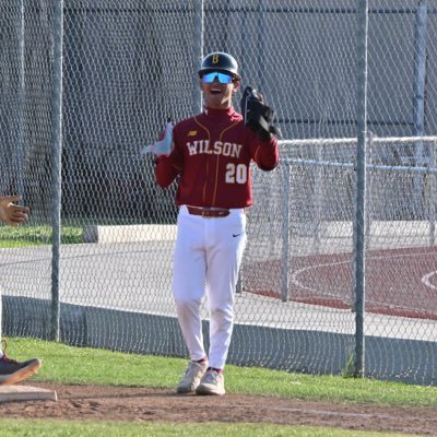 eric_ornelas28's profile picture. C/O28 ⚾️🏈 C/OF/INF/P. QB/RB/SS/WR.