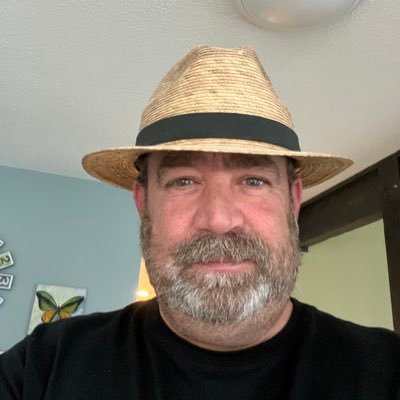 Co-host of Unattended Baggage Podcast. The government sucks. Doesn’t matter who’s in charge; it’s still theft, lies, and potholes.