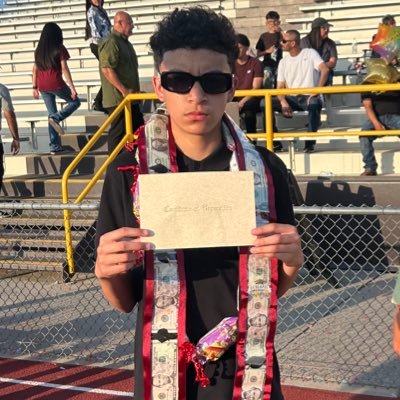 TeenyEarlyYc's profile picture. Class of 29🎓upcoming Football player at YCHS Yuba City Ca 6,1 lbs:135 ✝️God first gpa 3.0 WR EMAIL:earlyteeny@gmail.com