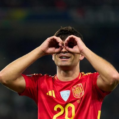 momothiaw1212's profile picture. 