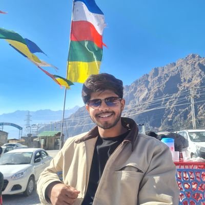 Akifdevs's profile picture. Tech enthusiast | ⚽❤️