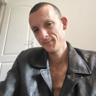Mise à l'abri d'adolescents
En fugues et où en détresse
Analyse de vôtre situation
Recherche de solution concrète
Contacté moi