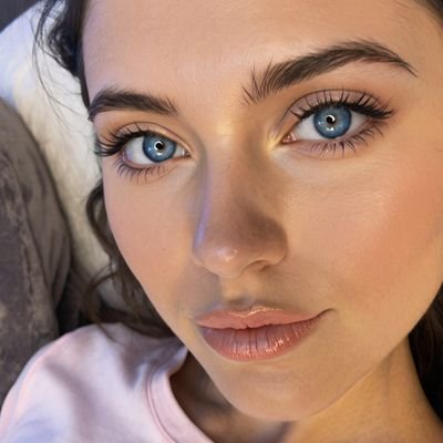 💙 Your dream girl ✨ @fanvue ambassador
TOP 1% | exclusive content 🔞 & daily DMs 👇