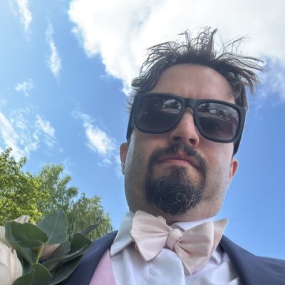 Järjestötoimintaa @Akavary. Voimantuoton lajeja höyhensarjalaisena #läpsyttelyhommat. #työelämä #ayliike #politiikka #Hevihommat #jutteleelumiukoille