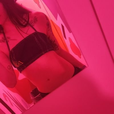 TRANSGENDHER's profile picture. transsexualista                                                     DollHausTV (she/her)