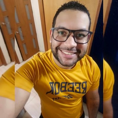 ll 01/12 ♐
ll Defensor de la empanada de 🧀
ll Hala Madrid ⚽
ll Divorcios, contratos,empresas y tweets que, según estudios hechos por mí, son buenos.