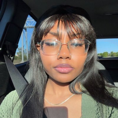 hopeless romantic. streamer. beginner producer. what about you? | 📧 business email: allyantte@gmail.com