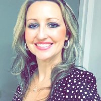 daniela (@netozinis) 's Twitter Profile