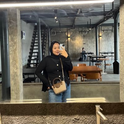 depreshott's profile picture. 