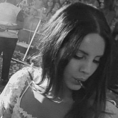 eyesreflecthell's profile picture. the eternal optimist who always believes in love