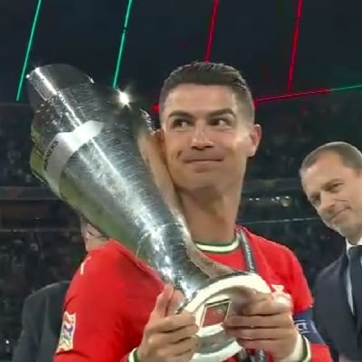 09Blvck's profile picture. SCARS ON THE BACK ARE A SWORDSMAN'S SHAME//@realmadrid 🤍