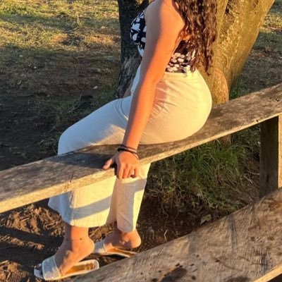 Buscamos 18 hasta 25 años solo personas serias no juego ni pérdida de tiempo
